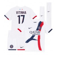 Paris Saint-Germain Vitinha #17 Bortedraktsett Barn 2024-25 Kortermet (+ Korte bukser)